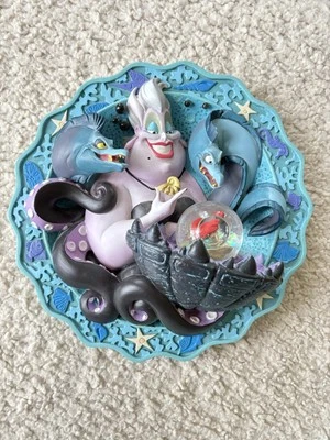 Raro Parques Disney La Sirenita Coleccionistas Placa 3D Hechizo de Úrsula Foto 1 de 4