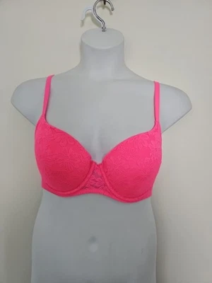 Sujetador con aros de encaje rosa chicle No Boundaries talla 38D convertible correas ajustables Foto 1 de 4