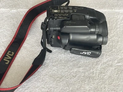 JVC COMPACT VHS CAMCORDER  GR-AX55 - Image 1 of 4