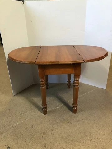Vintage 20” tall Oval Drop Table solid wood Small Unique Side Or End Petite Cover