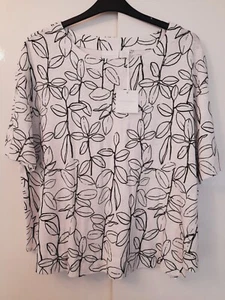 New Cynthia Rowley Ladies 100% Cotton White Top - Black Leaf Print Size UK 22/24 - Picture 1 of 3