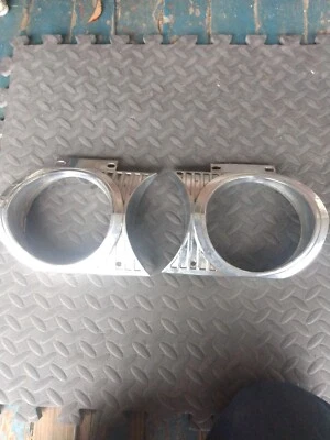 1964 Dodge 330  440 Polara Max Wedge inner headlight bezels - Изображение 1 из 4