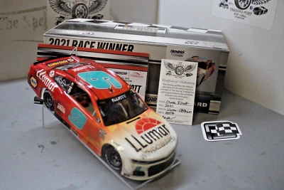 2021 Chase Elliott Lumar COTA Win 1/24 Action NASCAR Diecast Autographed - Image 1 of 2