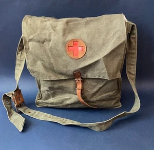 Sac Médical Militaire Vintage de la Seconde Guerre Mondiale avec Croix Rouge #22 - Foto 1 di 14
