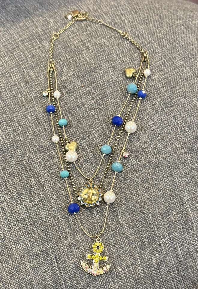 Collar de velero náutico Betsey Johnson con cuentas de ancla con cuentas de estrás  Foto 1 de 4