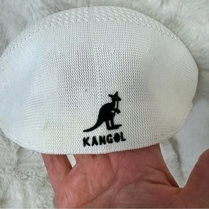 NEW Kangol Kangaroo White Knitting Mesh Vent Air Retro Flat Beret Style 0290 XL - Picture 1 of 9
