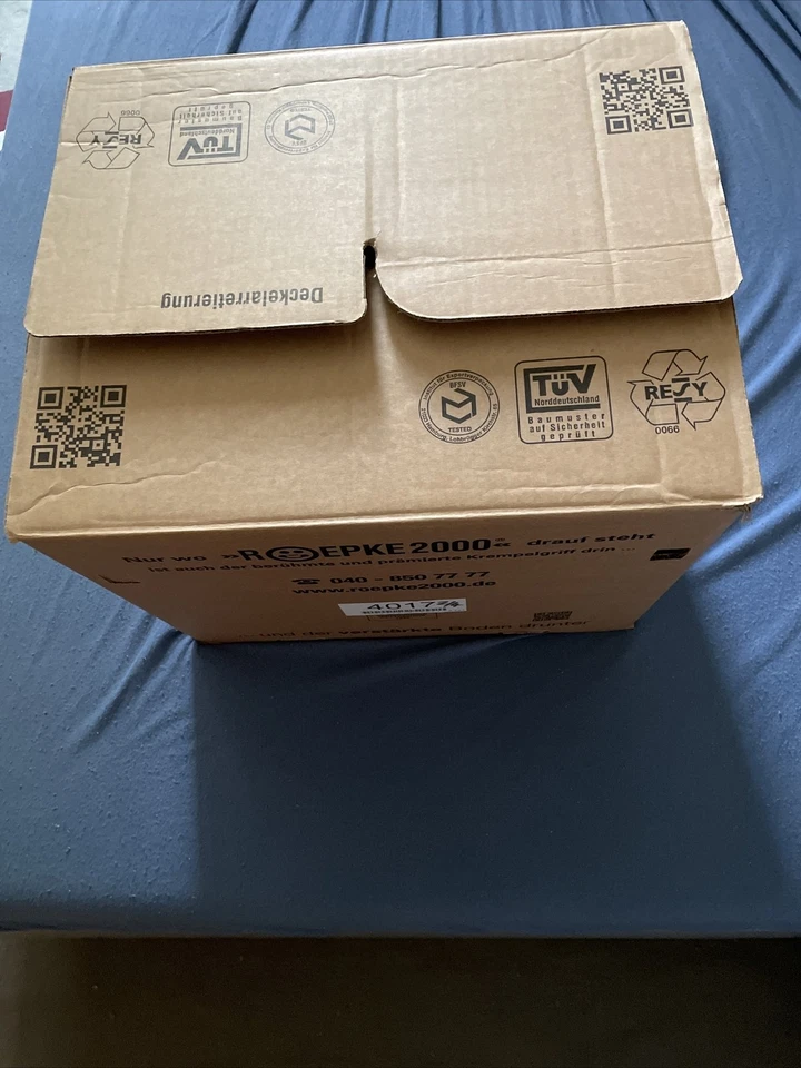 Timbres Mystère MONDE dans un carton de 12 kg d'Allemagne pour amis - Photo 1/1