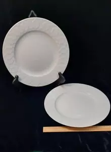 Pair of Vintage Rosenthal Germany White Lotus 10 1/2" Dinner Plates Wiinblad 2 - Picture 1 of 3