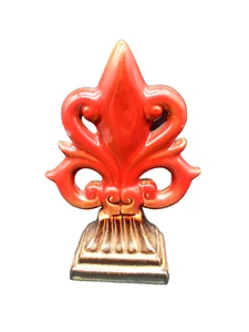 Ceramic red Fleur de Lis accent decoration for home - Picture 1 of 7