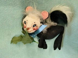 💙 Vintage Annalee Mobility 1993 🍃🌼7" Skunk🌼🍃 (some tlc) - Picture 1 of 11
