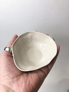 Tazón de pellizco forma orgánica mate para servir salero cerámica utensilios de mesa de cocina - Imagen 1 de 9