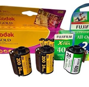 Lote de 3 rollos de película de 35 mm sin usar caja abierta Kodak Fuji 24 exp por rollo caducado - Imagen 1 de 1