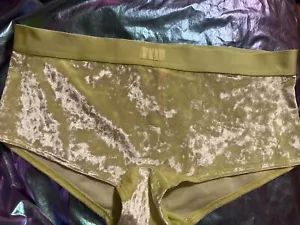 NWT Victoria Secret XL Boyshort Crushed Velvet - Picture 1 of 4