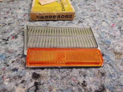 1971 1972 Buick Le Sabre Electra RH NOS GM Cornering Lamp Lens 5964062 Foto 1 de 3