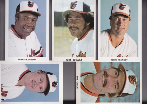 BALTIMORE ORIOLES Team Issued Postcards (30) Cover