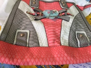 Sac à main GUESS modèle RAYLEN SATCHEL neuf et étiqueté valeur 155€ - Picture 1 of 11