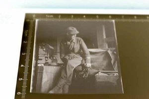 tolles altes Negativ - Junger Soldat - Luftwaffe ? - Ärmelabzeichen - Picture 1 of 1