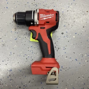 Taladro/destornillador compacto Milwaukee 3601-20 M18 1/2 pulgada (solo herramienta) - Imagen 1 de 1