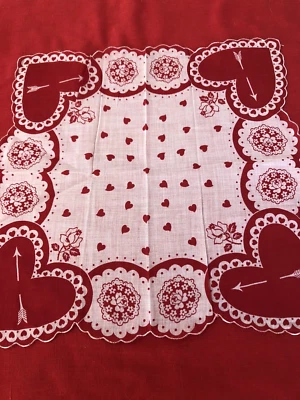 PAÑUELO HANKIE VINTAGE - SAN VALENTÍN - CORAZONES DE 13" CON FLECHAS Foto 1 de 4