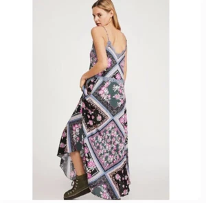⭐️ Vestido Stevie Estampado Maxi Patchwork Collage Floral Elegante Playa Vaca Chica Boho - Imagen 1 de 12