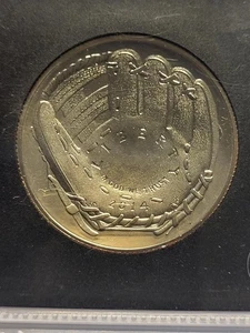 2014 BASEBALL Commemorative Half Dollar Uncirculated in a nice holder - Picture 1 of 4
