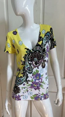 ALBERTO MAKALI 黄色/黑色/紫色串珠 V 领佩斯利 S/S 针织毛衣 L 码 — 第 1/4 张图片