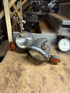 Guide 682C Headlamp Headlights Light Buckets Marker Signal Pair Set Auto Parts - Picture 1 of 24
