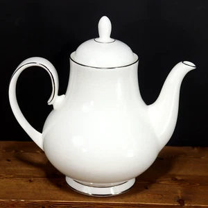 Royal Doulton AMULET Coffee Pot with Lid, 5 cup, White H4998 MINT, as NEW!! - Picture 1 of 9