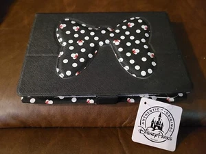 Minnie Mouse Disney Parks exklusive Tablet-Hülle passt bis zu Maßen 7"x5"x".5" - Bild 1 von 4