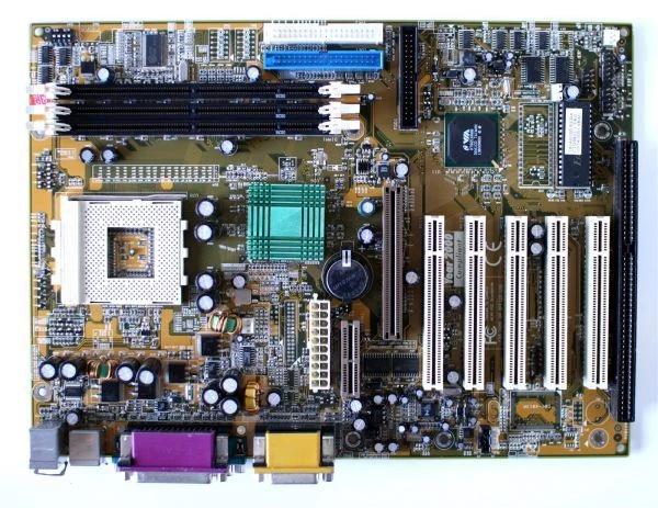 Motherboard, 7aja0, chaintech, atx, 1x isa, 5xpci,a/2s/p/2usb/g - Image 1 of 3