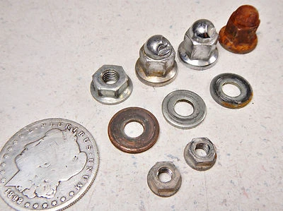 83 TUERCAS DE MONTAJE DE CULATA SUZUKI SP125 Foto 1 de 4