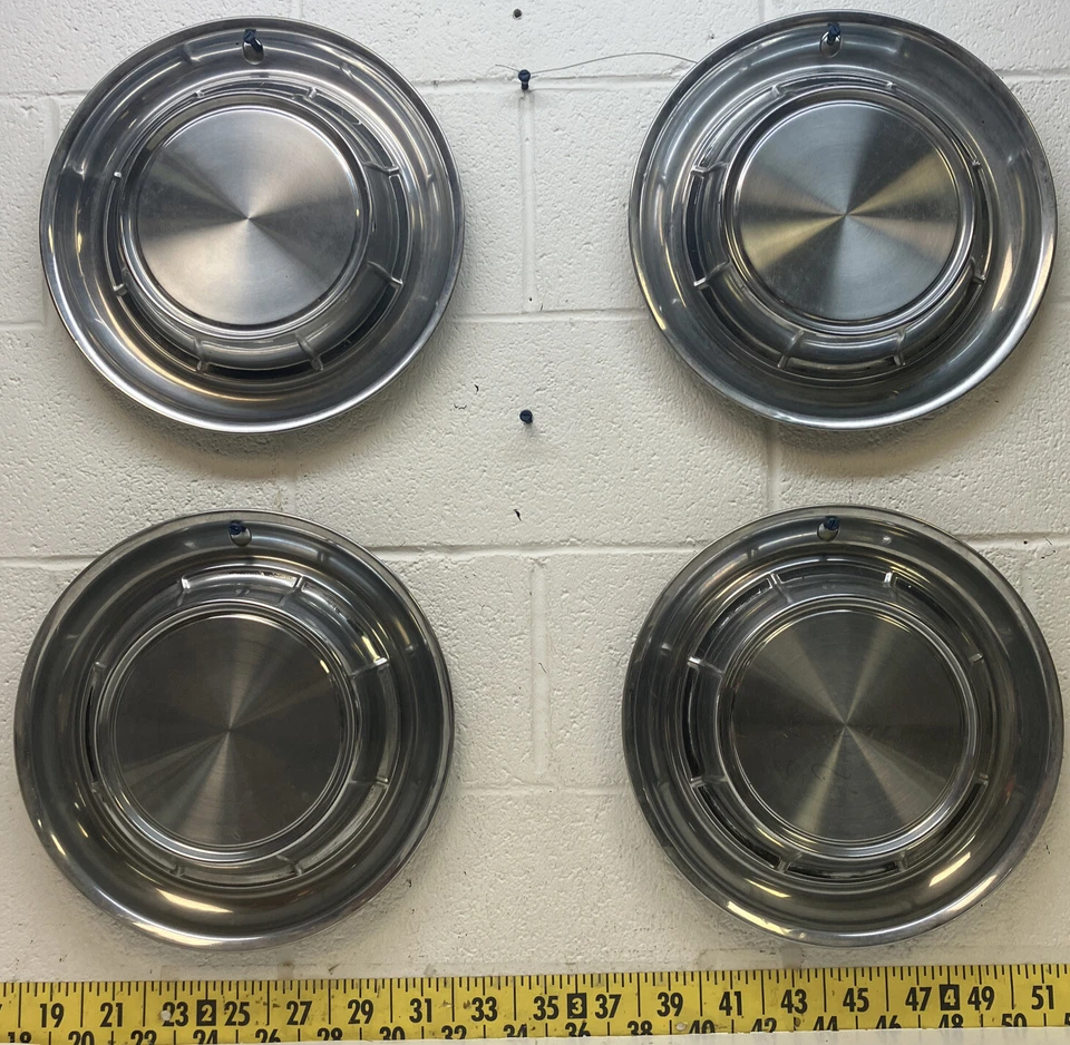 Juego de 4 tapacubos usados OEM GM de 14" Pontiac Star Chief/Chieftain/Safari (5383) Foto 1 de 4