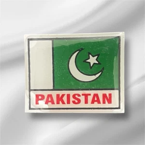 Pakistan Flag Pin Pocket Badge for Kids & Adults, Great for Shirts, Unisex - Foto 1 di 4