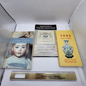 Vtg Books China pottery, Patricia Smith's Doll Values, Mail-Bid No. 10 Lot of 3 - Picture 1 of 10