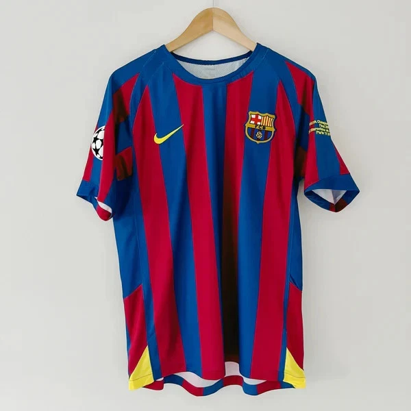 Camiseta FFC Barcelona Retro 2005-2006 Vintage - Ronaldinho #10 - Final UCL Foto 1 de 3