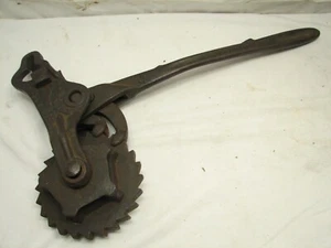 Early Cast Iron Fence Stretcher Farm Tool Ratchet Lamb Wire Co Adrian Steam Punk - Foto 1 di 6