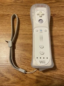 Official authentic Nintendo Wii /WiiU Remote Wiimote Controller White RVL-003 - Picture 1 of 2