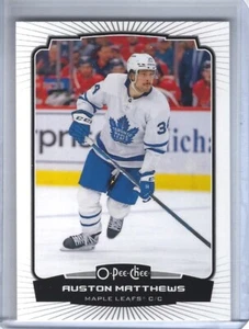 2022-23 O-Pee-Chee #34 Auston Matthews - Picture 1 of 2