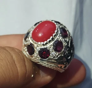 Natural Coral Marjan With Deep Red Garnet Stones Around Coral Ring 925 Silver - Imagen 1 de 6