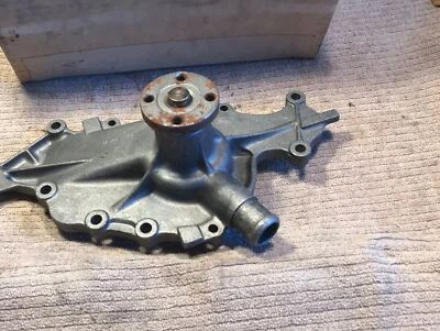 Ford Taurus Sable 1986-1994 bomba de agua 3,0 L E6DZ-8501-AX reman nuevo en stock Foto 1 de 4