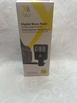 XTCF1BRK Slave Flash with camera bracket for Digital/DSLR Camera. New in box  - Image 1 of 4