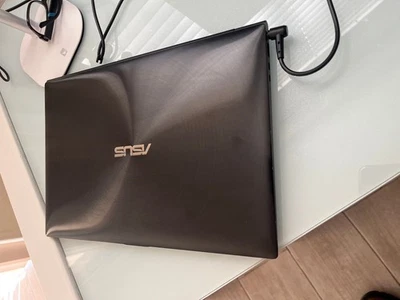 ASUS ZenBook Touch Screen UX31A Intel i5  - Image 1 of 4