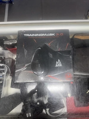 Authentic Elevation Training Mask 3.0 Size Medium Black Simulates High Altitude - Image 1 of 4