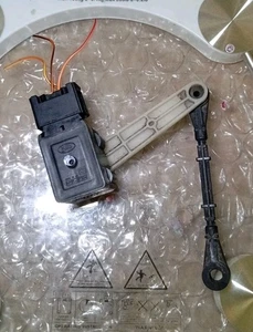 SENSORE LIVELLO SOSPENSIONE POST SX REGOLA FARI XENO RANGE ROVER I DISCOVERY III - Imagen 1 de 4