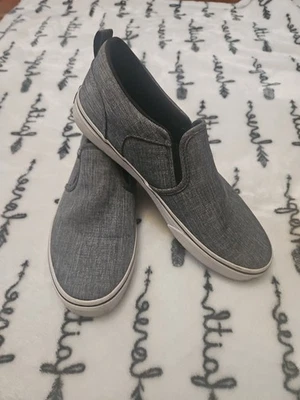 Zapatos VANS grises talla juvenil 7. Diseñador Old School Foto 1 de 4