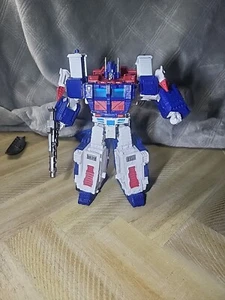 Hasbro Transformers War For Cybertron: Kingdom Ultra Magnus. - Picture 1 of 3