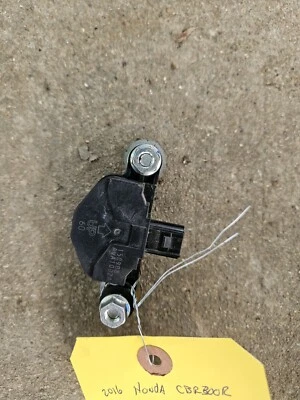 Interruptor de punta Honda CBR300R 2016 15-22 Foto 1 de 3