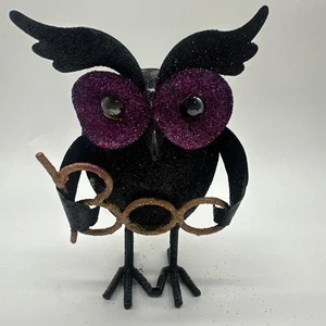 Insegna Halloween Gufo in Metallo Glitterato Nero che tiene Boo qualche glitter manca 6,75" - Foto 1 di 7