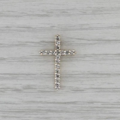 Colgante Cruz Diamante 0.18ctw Oro Amarillo 10k Pequeña Gota Foto 1 de 4