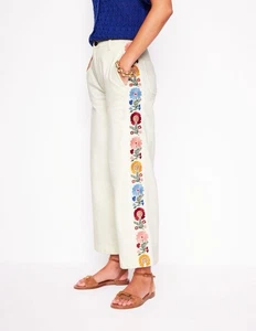 Jeans BODENCropped bordados talla 28 - Imagen 1 de 8